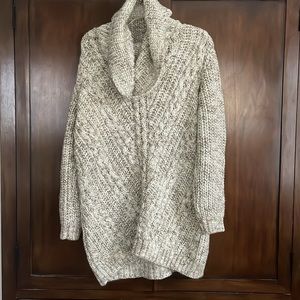 Never Worn H&M Chunky Cable Knit Fishermen Sweater